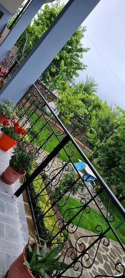 Garden Guest House Permet 0*,