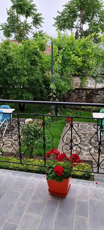 Garden Guest House Permet