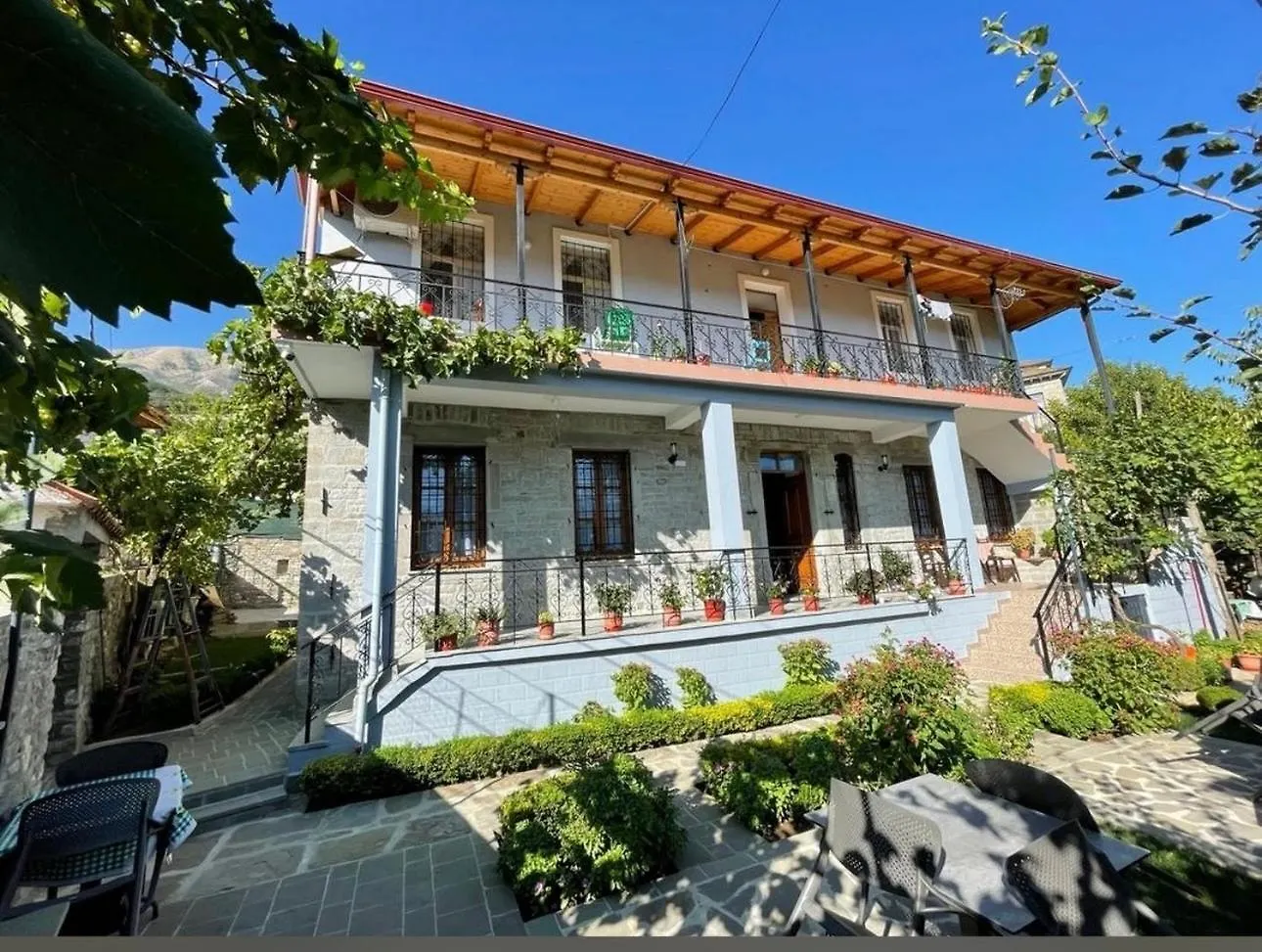 Garden Guest House Permet